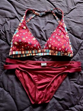 Women’s Floral Triangle Bikini Set in Deep Red Sz XL